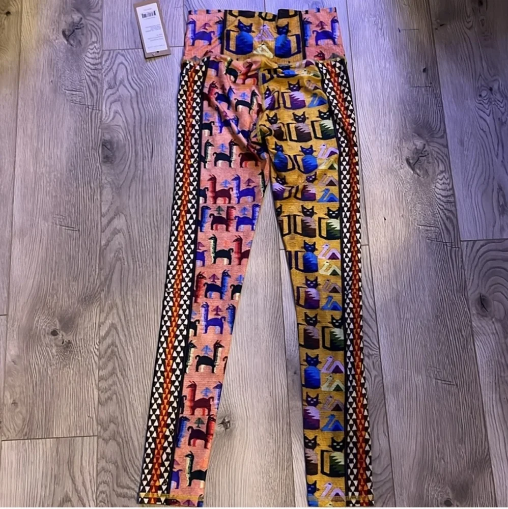 NWT Niyama Sol Kitten & Llama Full Length Barefoot Athletic leggings Blue & Tan - Picture 4 of 6